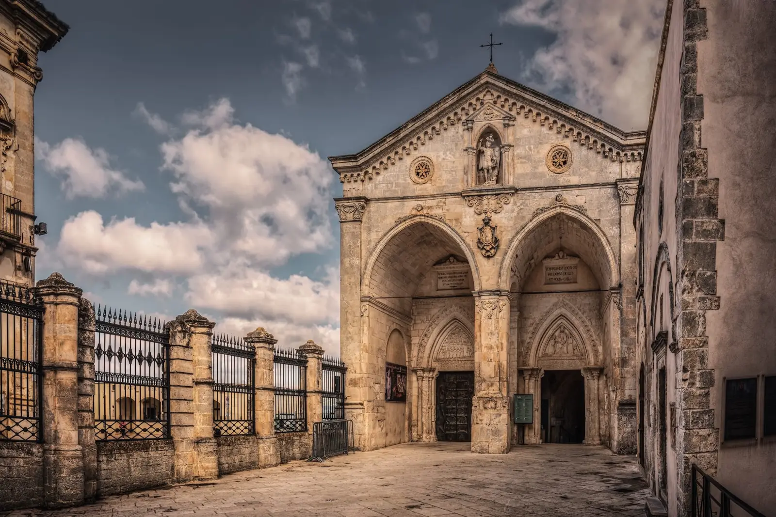 La grotta di San Michele Arcangelo